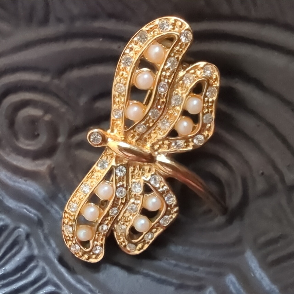 Vintage Dragonfly Brooch with Pearls and Rhinestones